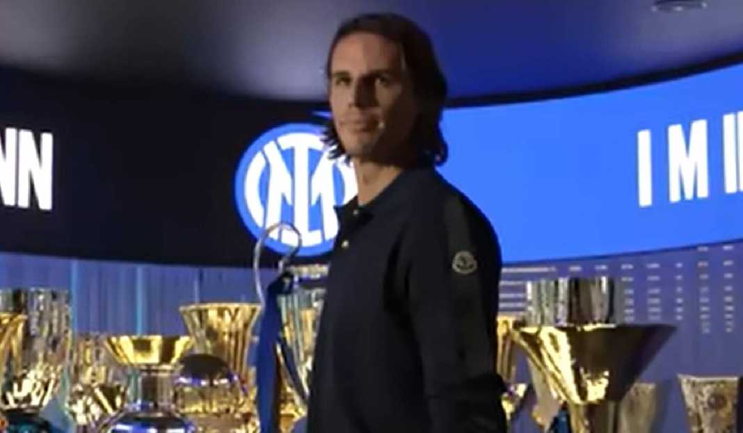 Yann Sommer Diperkenalkan Sebagai Pemain Inter Milan Resmi ke Inter Milan, Yann Sommer Ungkap Alasannya Mengapa Mau Gabung