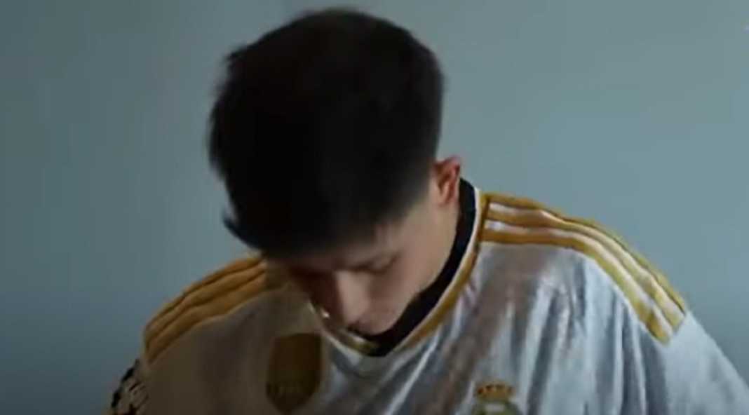 Arda Guler saat diperkenalkan sebagai pemain Real Madrid Arda Guler saat diperkenalkan sebagai pemain Real Madrid