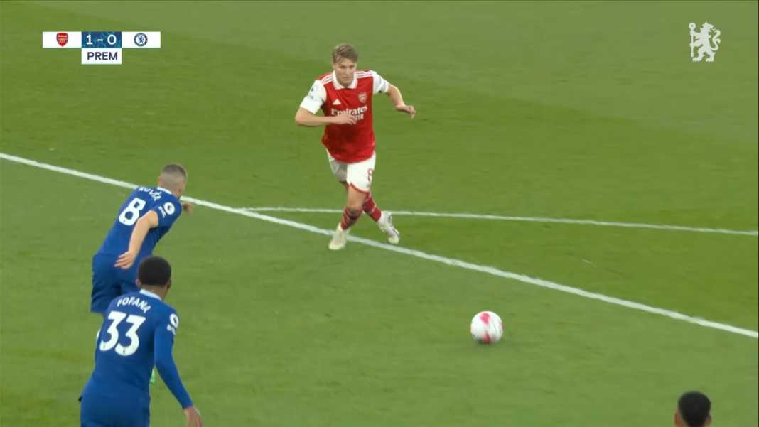 Arsenal kontra Chelsea Arsenal dan Satu Tim Biru Digoblok-goblokin Korps Para Agen Soal Transfer Mereka