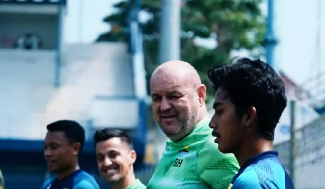 Bojan Hodak Pimpin Latihan Persib Bandung Jelang Persib Bandung Hadapi Persikabo 1973, Bojan Hodak Bagikan Kabar Baik