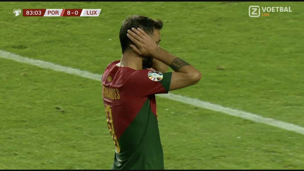 Bruno Fernandes merayakan golnya ke gawang Luksemburg Alasan Mengapa Bruno Fernandes Menjadi Man of the Match Tadi Malam