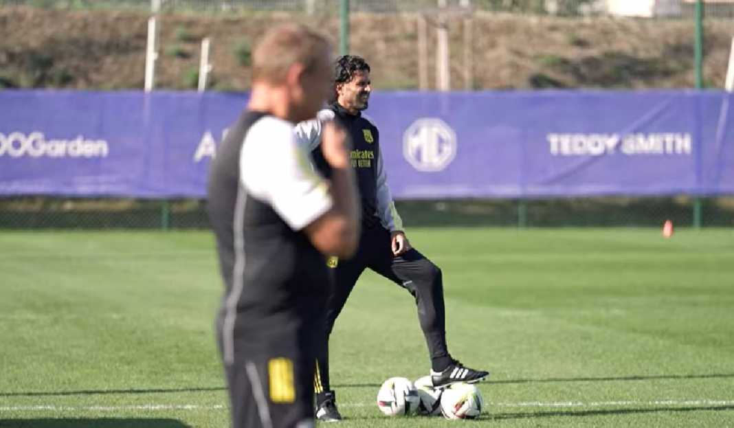 Fabio Grosso Mulai Memimpin Latihan Lyon Dari Antarkan Frosinone Promosi, Fabio Grosso Kini Coba Selamatkan Lyon