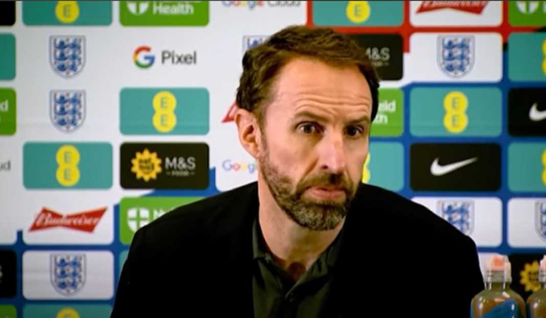 Gareth Southgate Panggil tiga Pemain Yunior ke Timnas Inggris di jeda bulan ini Gareth Southgate Panggil tiga Pemain Yunior ke Timnas Inggris di jeda bulan ini