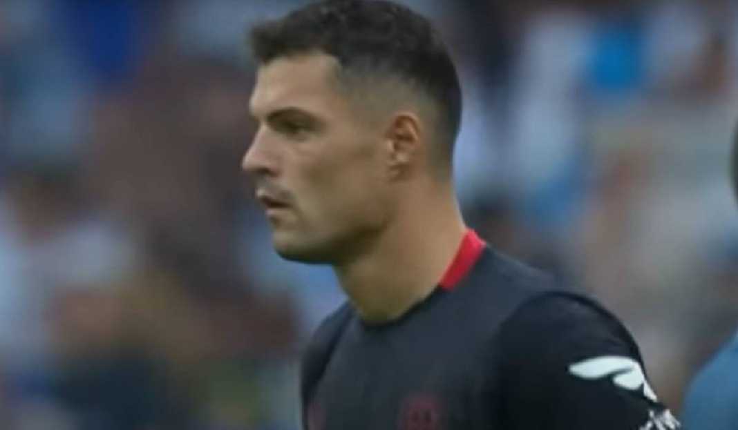 Granit Xhaka Tampil untuk Laga Bayer Leverkusen Granit Xhaka Mulai Panaskan Laga Bayern Munchen vs Bayer Leverkusen