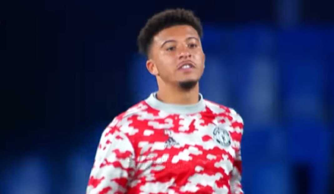 Jadon Sancho Sedang Pemanasan di Laga Manchester United Jadon Sancho Dipinggirkan Manchester United, AS Roma Siap Tampung