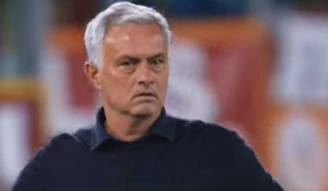Jose Mourinho di Laga Roma vs Milan AS Roma Mulai Tentukan Nasib Jose Mourinho, Mau Dipecat?