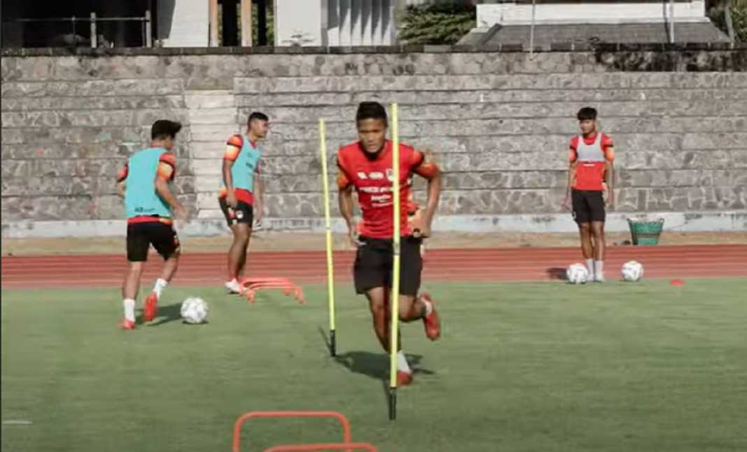 Latihan Persis Solo jelang tandang ke Barito Putera Latihan Persis Solo jelang tandang ke Barito Putera