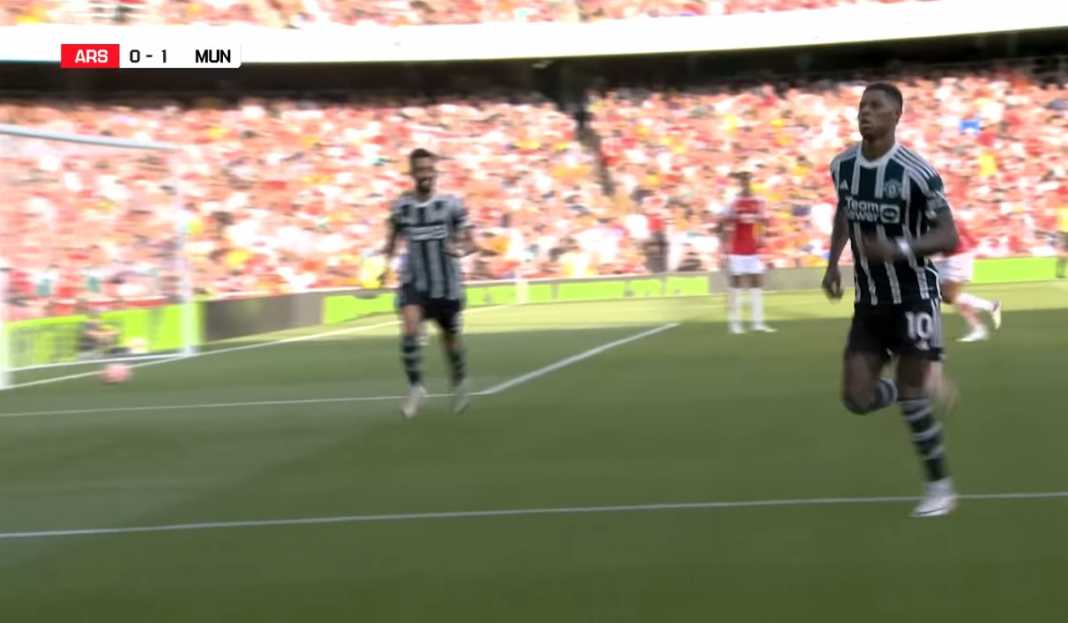 Marcus Rashford rayakan gol ke gawang Arsenal Prediksi Liga Inggris : Setan Merah Sudah Kalah di Tiga dari Empat Laga Kontra Brighton