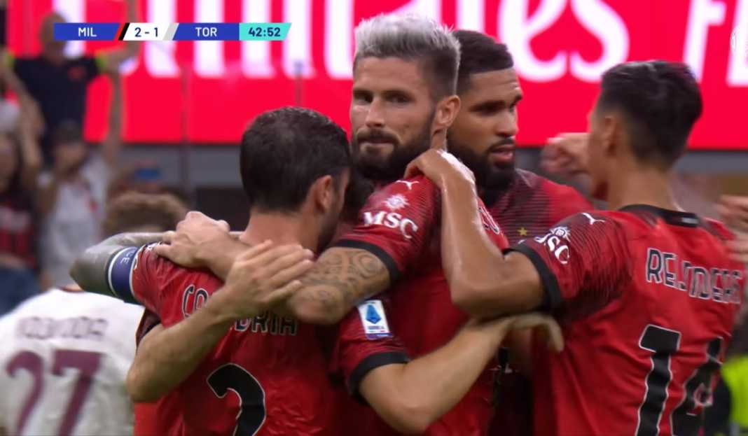 Para pemain AC Milan rayakan gol Torino Prediksi Liga Italia : Duo Jose Mourinho dan Roma Belum Pernah Bisa Kalahkan AC Milan