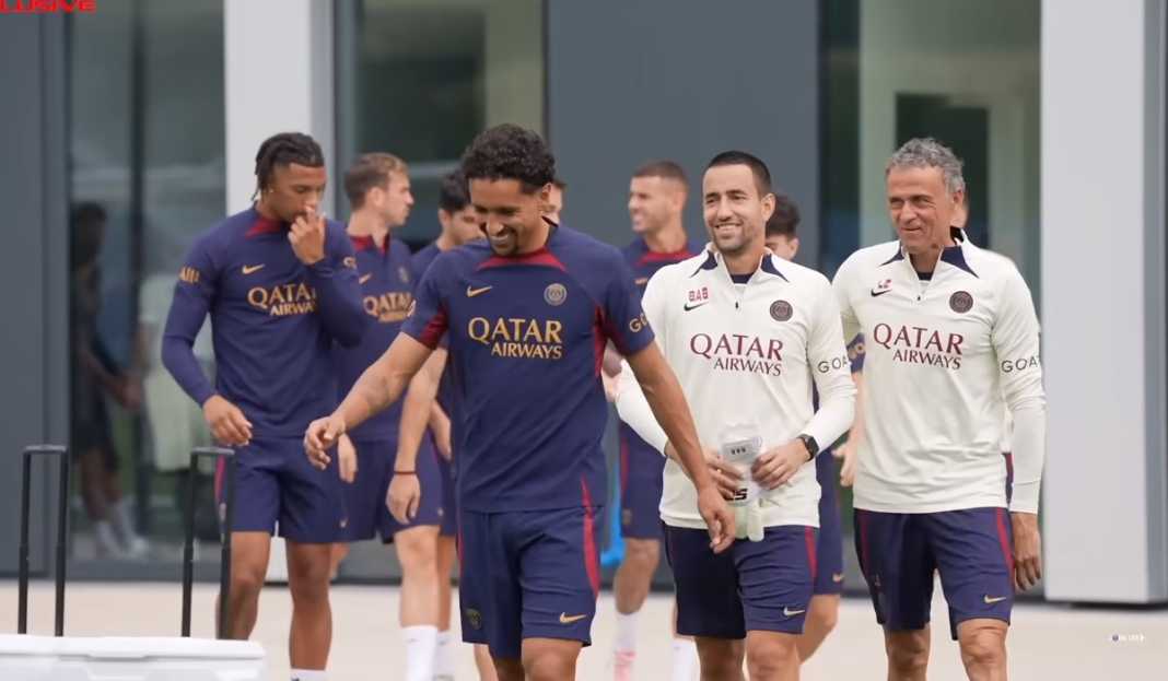 Para pemain PSG menuju lapangan latihan Revolusi PSG, Transfer Hingga 13 Pemain Baru, Pelatih Baru, Mbappe Bertahan, Messi-Neymar Pergi