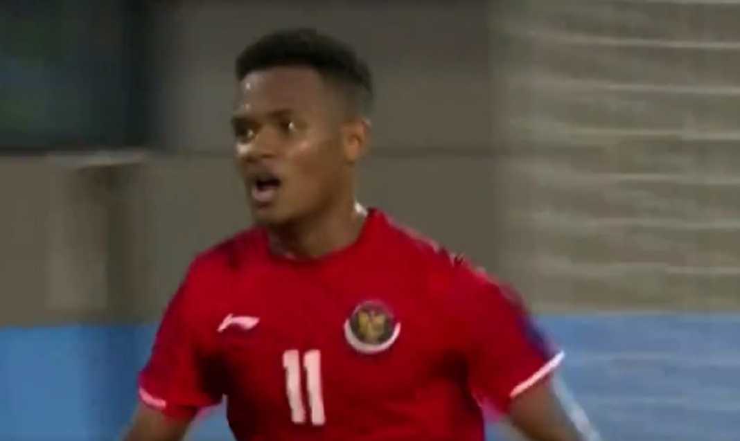 Ramai Rumakiek sesaat setelah mencetak gol untuk Indonesia di laga melawan Kirgistan Ramai Rumakiek sesaat setelah mencetak gol untuk Indonesia di laga melawan Kirgistan