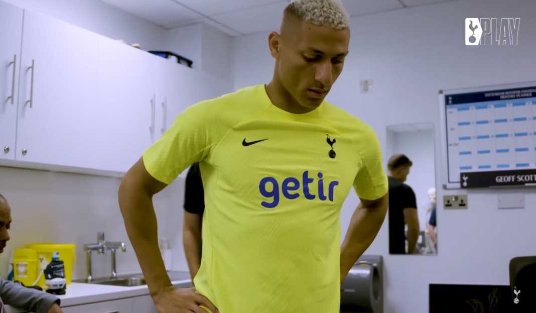 Richarlison ingin atasi masalah mental Stres Karena Kekeringan Gol, Richarlison Cari Psikolog Buat Bantu Tingkatkan Performa