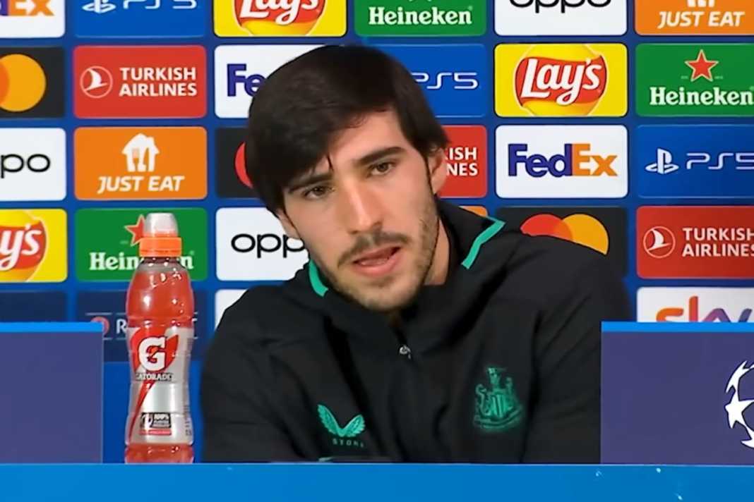 Sandro Tonali dalam jumpa pers sebelum laga tandang di AC Milan Bikin Merinding! Kembali ke Milan, Sandro Tonali Peroleh Sambutan Meriah