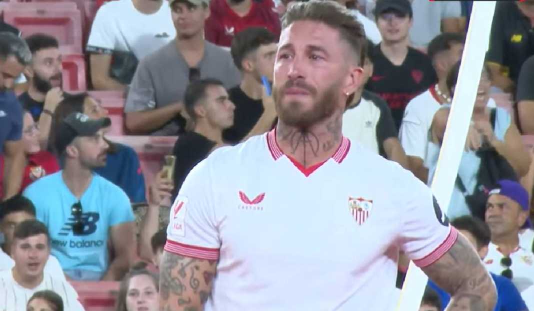 Sergio Ramos di Hadapan Ribuan Fans Sevilla Wah, Sergio Ramos Ngemis Depan Fans Sevilla