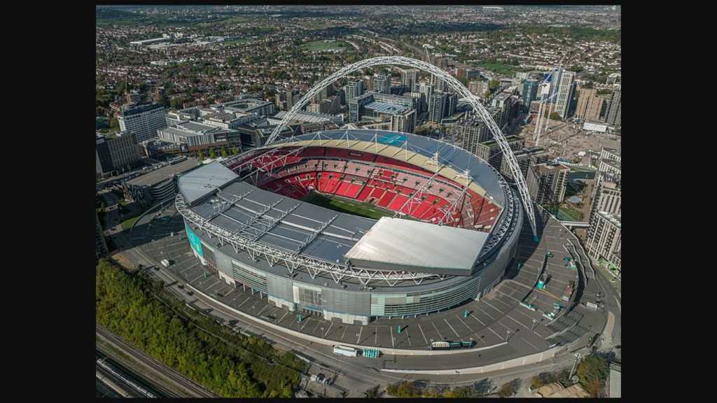 Stadion Lokasi Final Liga Champions, Final Liga Europa