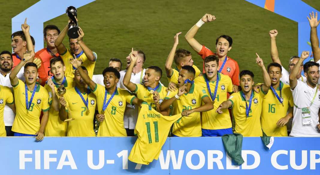 Timnas Brasil saat merebut gelar juara Piala Dunia U-17 pada tahun 2019 Timnas Brasil saat merebut gelar juara Piala Dunia U-17 pada tahun 2019