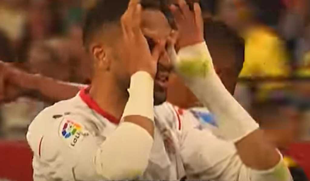 Youssef En-Nesyri Sesaat Setelah Mencetak Gol untuk Sevilla