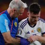 Andrew Robertson saat cedera di laga Timnas Skotlandia vs Spanyol