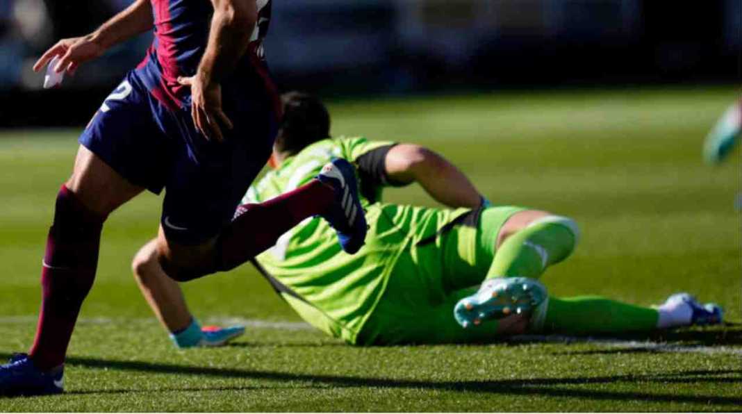 Arrizabalaga terjatuh saat hadang gol Ilkay Gundogan Sekelas Real Madrid, Harusnya Tak Boleh Salah Paham yang Jadi Awal Gol Gundogan