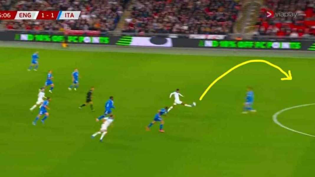 Bola lob dari Jude Bellingham kalahkan Italia Kecerdikan Bellingham Beri Inggris Kemenangan, Lolos dan Juara Grup C