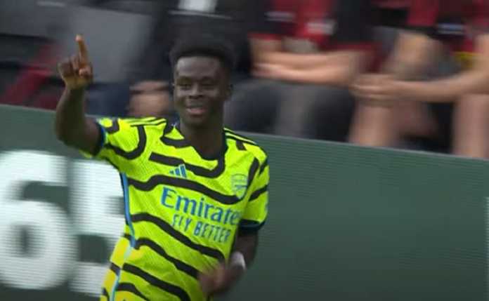 Bukayo Saka usai mencetak gol untuk Arsenal ke gawang Bournemouth