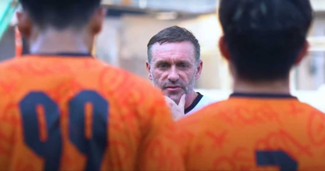 Coach Thomas Doll dalam latihan Persija Jakarta jelang menjamu Barito Putera
