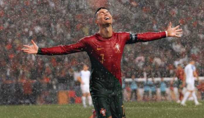 Cristiano Ronaldo menceta dua gol dalam laga antara Bosnia vs Portugal