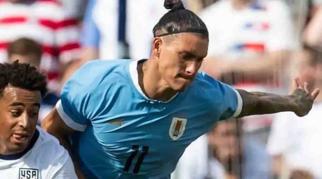 Darwin Nunez tampil membela Uruguay Darwin Nunez Pimpin Lini Depan Liverpool, Hadiah Untuk Performa Internasional