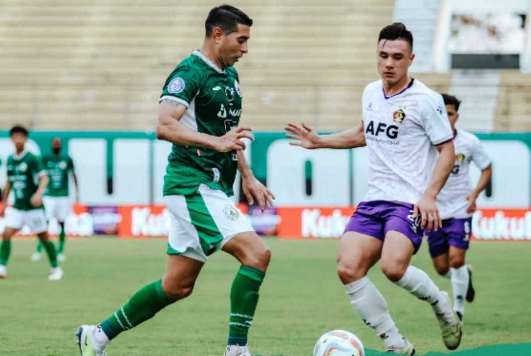 Esteban Vizcarra selamatkan PSS Sleman dari Kekalahan di Laga Melawan Persik Kediri Esteban Vizcarra selamatkan PSS Sleman dari Kekalahan di Laga Melawan Persik Kediri