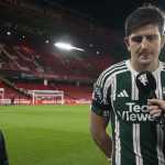 Harry Maguire Kenang Bagaimana Bobby Charlton Sering Kunjungi Ruang Ganti Manchester United