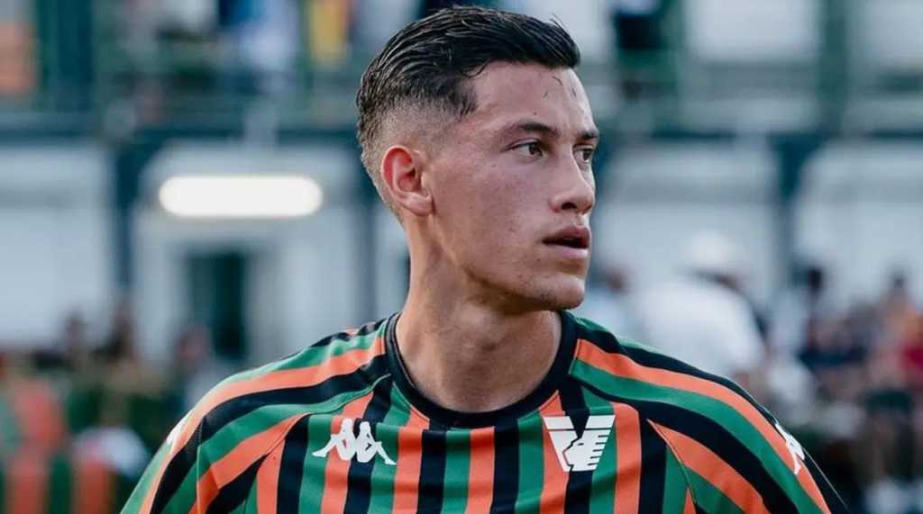 Jay Idzes, pemain keturunan Indonesia yang akan segera naturalisasi membela Timnas Indonesia