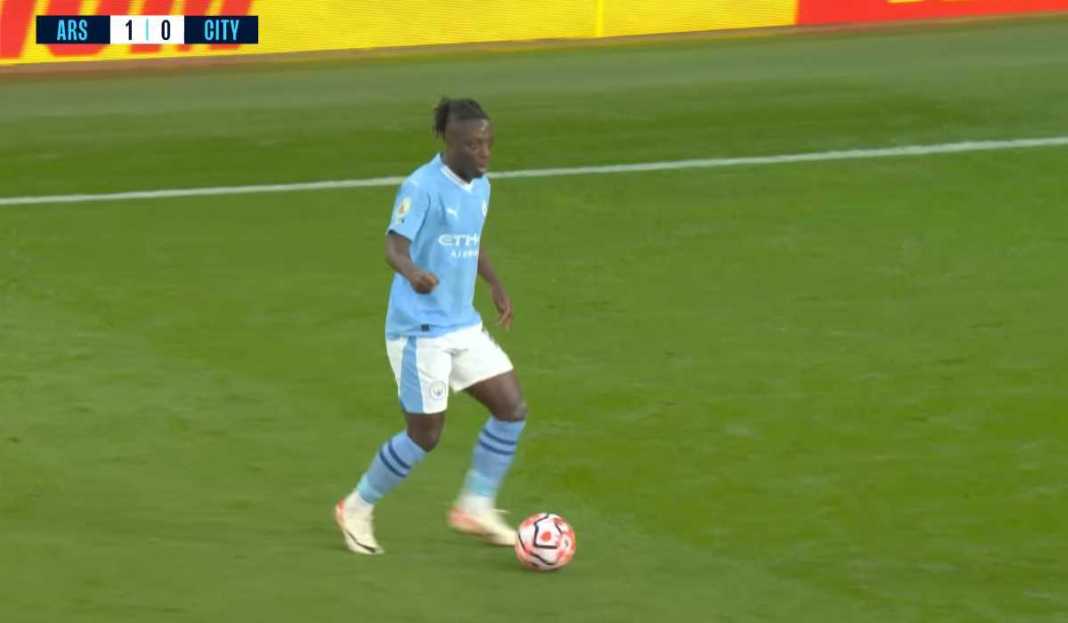 Jeremy Doku di laga Manchester City Rodri Kembali, Manchester City Pede Bisa Akhiri Kekalahan Beruntun Saat Jamu The Seagulls