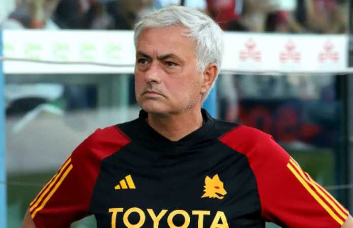Jose Mourinho dalam sebuah laga di AS Roma