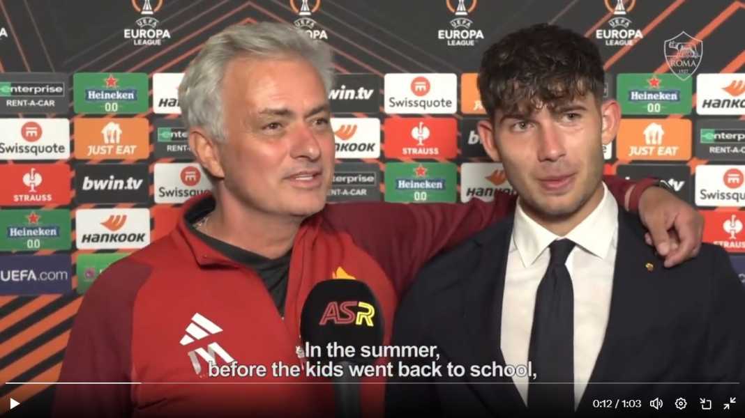 Jose Mourinho dan pemain 19 tahun Francesco D'Alessio Alasan Mourinho Disayangi Fans Roma dan Stadion Olimpico Selalu Penuh
