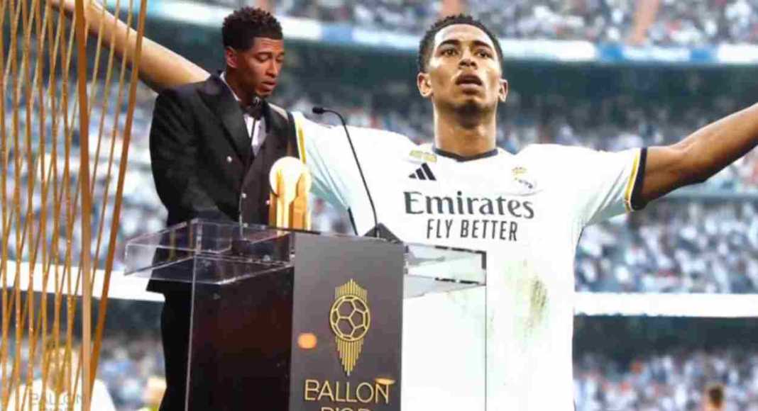 Jude Bellingham pemenang Kopa trofi 2023 di Gala Ballon dOr