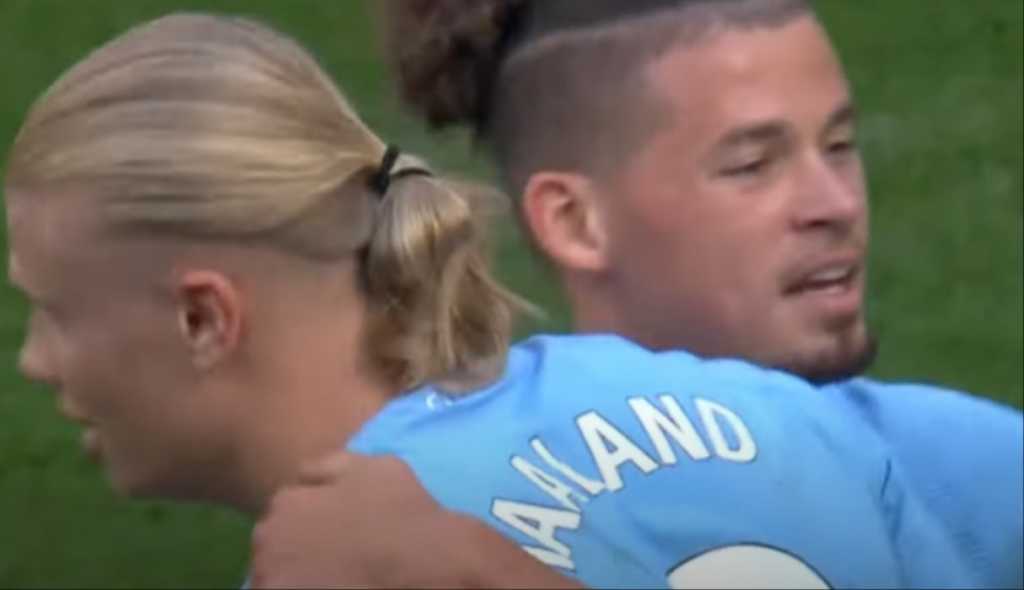 Kalvin Phillips dan Erling Haaland usai sebuah laga Manchester City