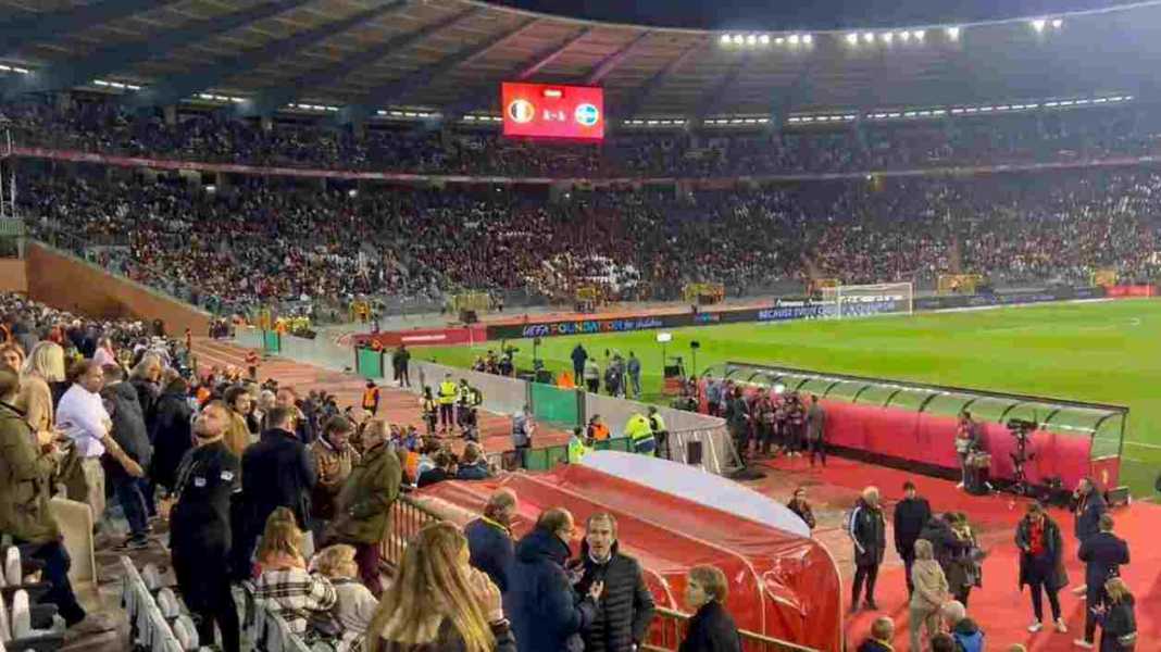 King Baudouin Stadium di Brussels, Belgia Pemain Bintang Terjebak di Dalam Stadion Brussels Saat Teroris Menembak Mati Dua Fans Swedia