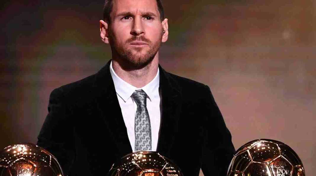 Lionel Messi dengan koleksi Ballon d'Or Messi Sebut Empat Calon Pemenang Ballon d'Or, Satu Berumur 16 Tahun!