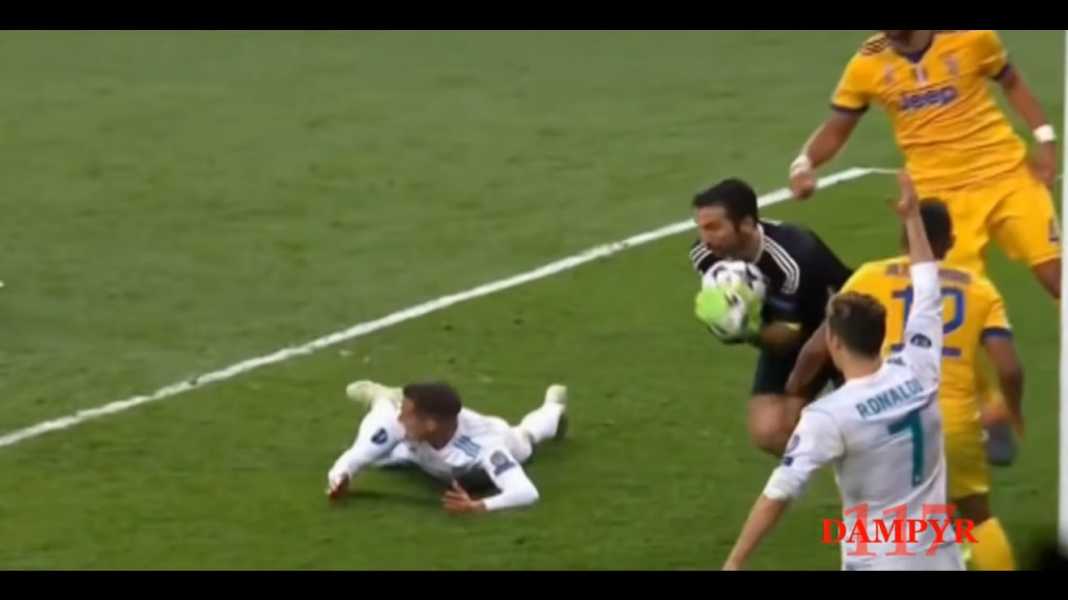 Lucas Vazquez terjatuh di dalam kotak penalti Juventus Kekalahan Terakhir Real Madrid Kontra Tim Serie A Terjadi 2018 di Perempatfinal Liga Champions