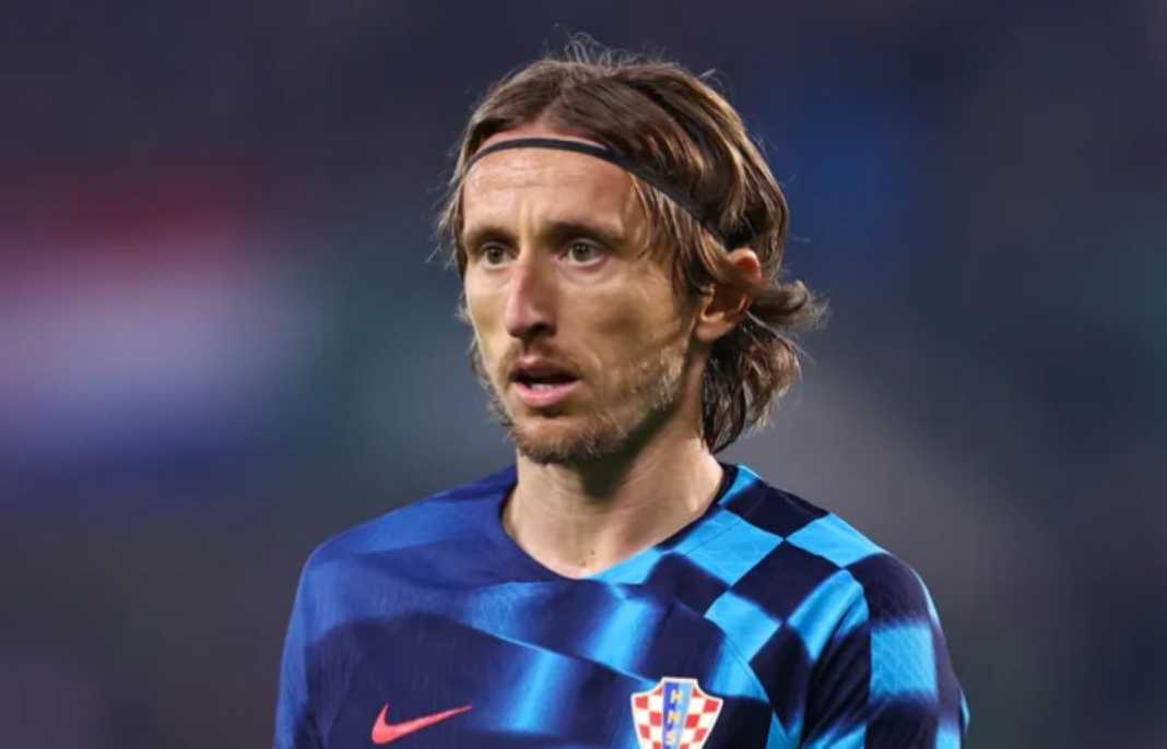 Luka Modric dalam aksinya bersama Timnas Kroasia Luka Modric dalam aksinya bersama Timnas Kroasia