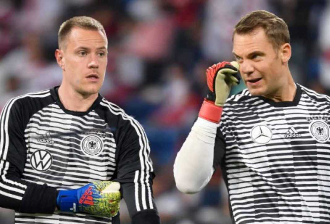 Marc-Andre ter Stegen dan Manuel Neuer dalam sebuah kesempatan di Timnas Jerman Marc-Andre ter Stegen dan Manuel Neuer dalam sebuah kesempatan di Timnas Jerman