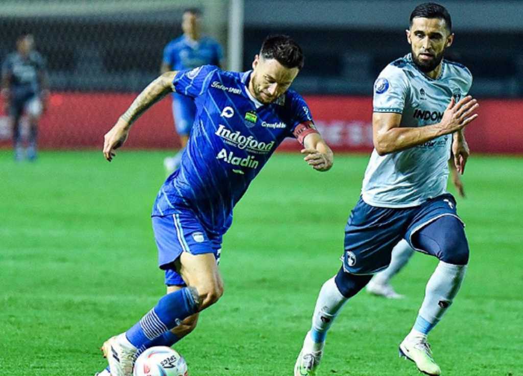 Marc Klok dalam duel Persib Bandung vs Persita Tangerang - sumber foto X persib