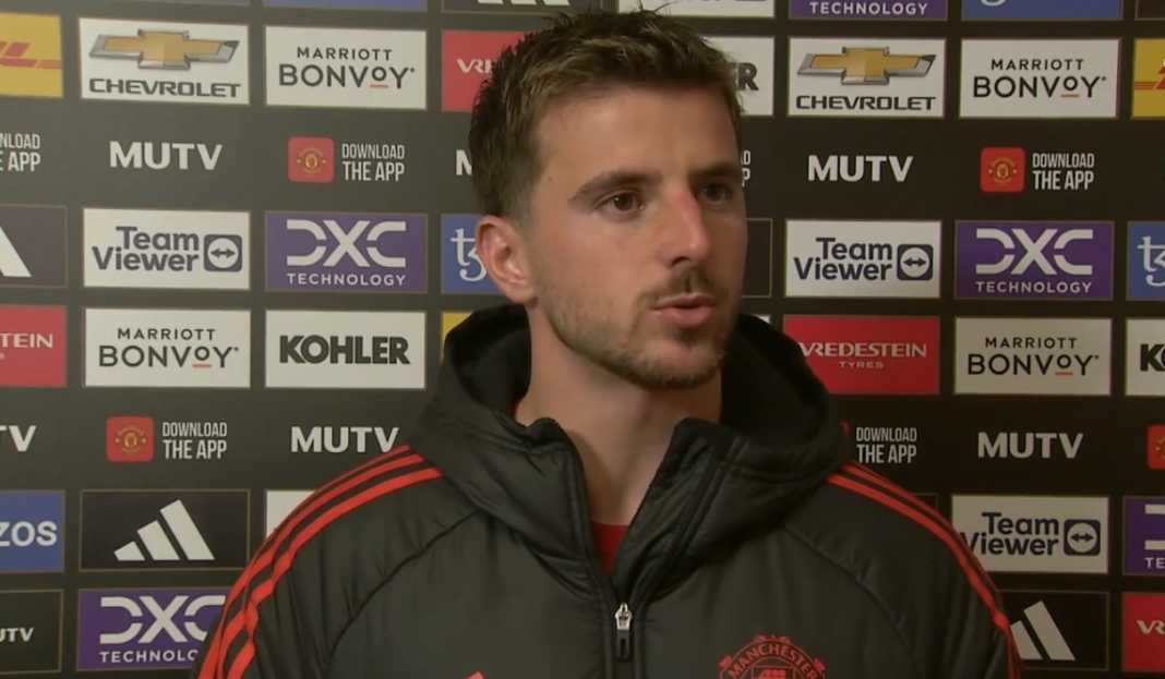 Mason Mount kecewa dengan kekalahan Manchester United Kekalahan Manchester United: Mason Mount Bicara tentang Tantangan Konsistensi