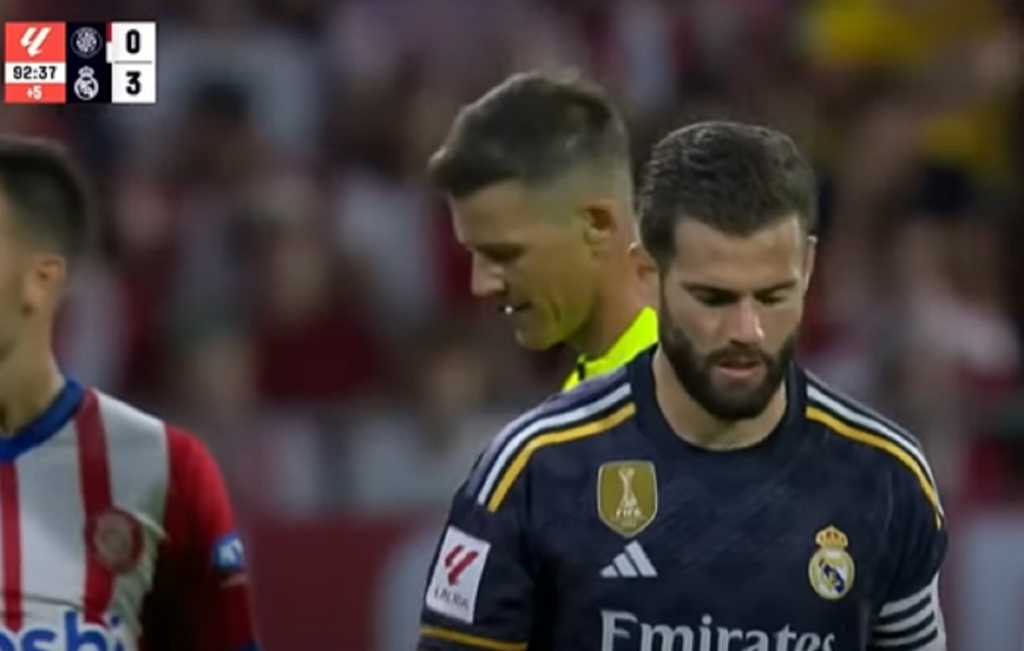 Nacho Fernandez sesaat setelah dikartu merah di laga Girona vs Real Madrid