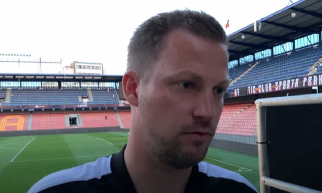 Pelatih FC Copenhagen Jacob Neestrup dalam wawancara Pelatih FC Copenhagen Jacob Neestrup dalam wawancara