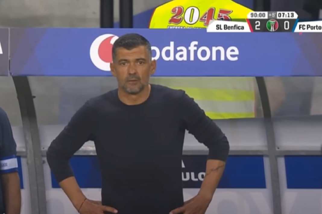 Pelatih FC Porto Conceicao saat timnya dikalahkan Benfica Pelatih FC Porto Conceicao saat timnya dikalahkan Benfica