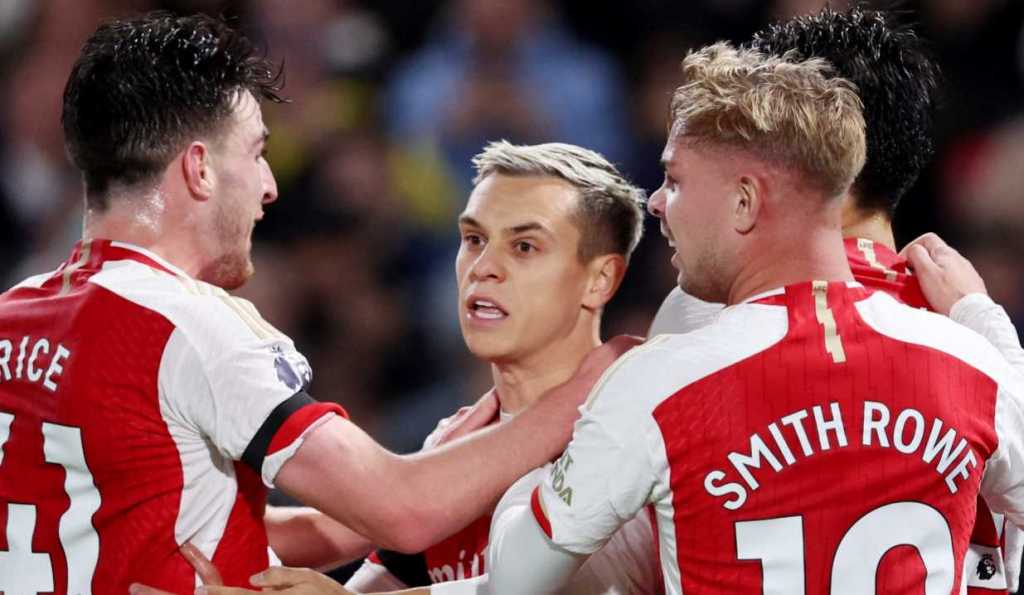 Pemain Arsenal saat merayakan gol mereka melawan Chelsea di Liga Inggris