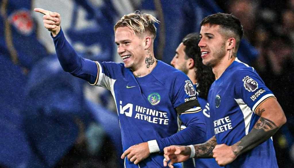 Pemain Chelsea merayakan gol mereka saat melawan Arsenal di Liga Inggris