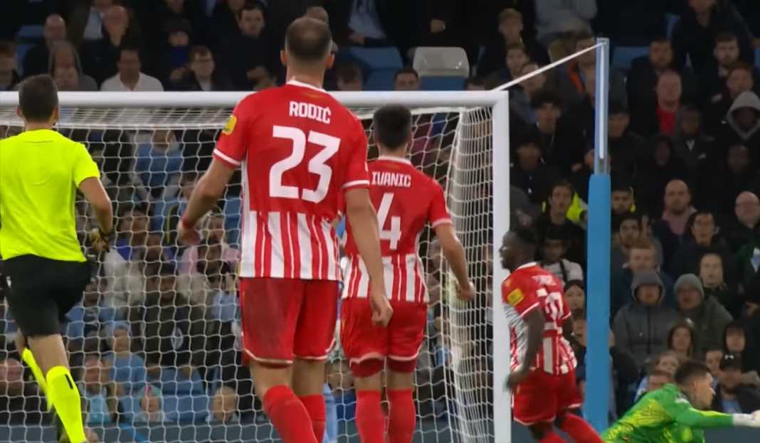 Pemain red Star saat rayakan gol ke gawang Manchester City Prediksi Red Star Belgrade vs Young Boys : Kesempatan Berharga Raih Tripoin Perdana