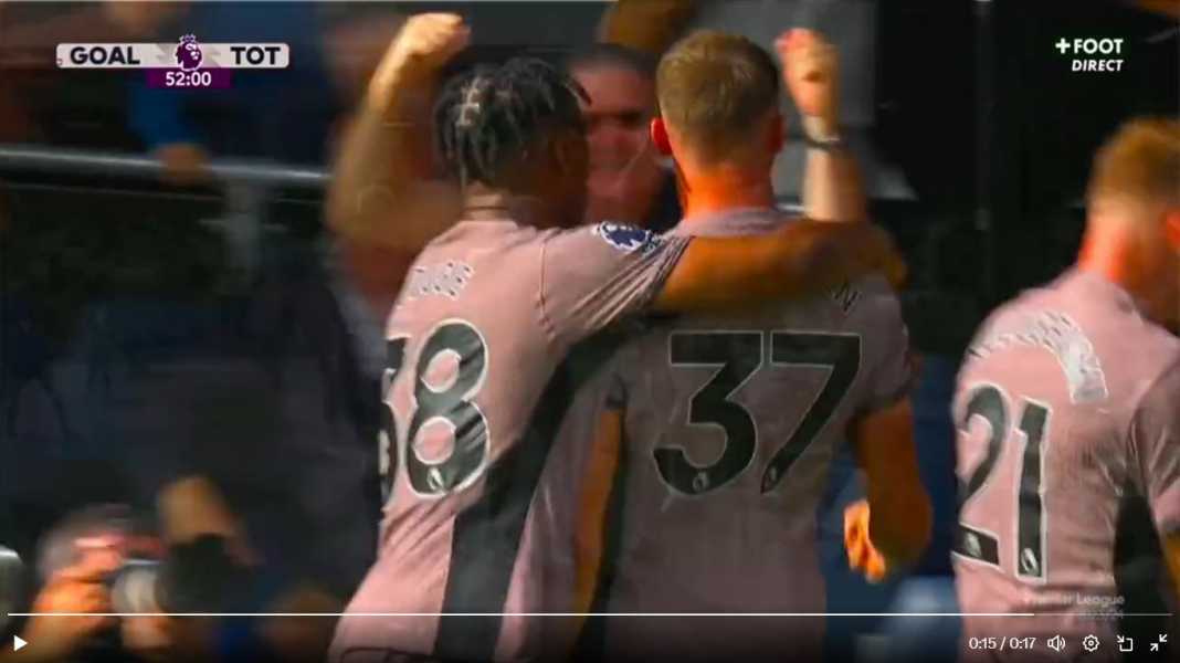 Perayaan gol Micky van de Ven Modal 10 Pemain, Tottenham Kalahkan Tim Promosi dan Kuasai Klasemen Liga Inggris